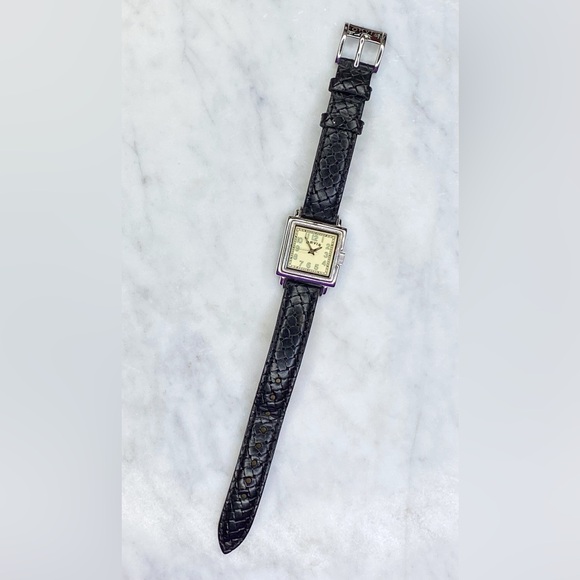 Orvis vintage women’s watch with black leather band - Picture 2 of 9